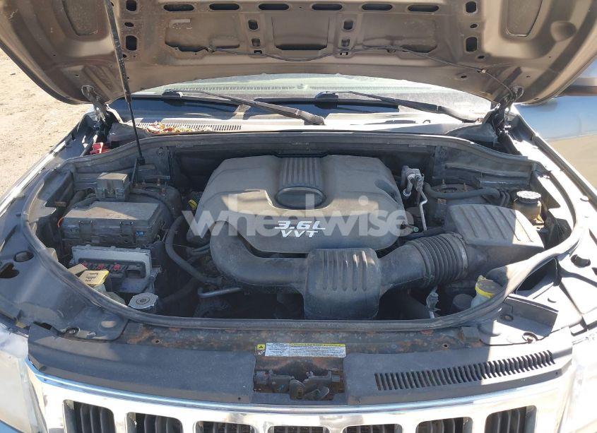 Photo 10 of 2012 Jeep Grand CHEROKEE LAREDO (VIN 1C4RJFAG3CC139805)
