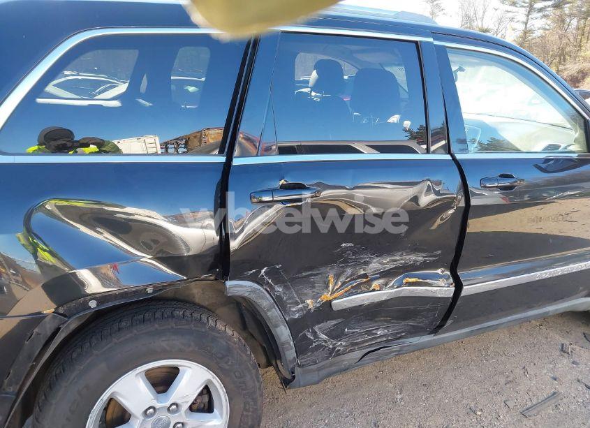 Photo 6 of 2012 Jeep Grand CHEROKEE LAREDO (VIN 1C4RJFAG3CC184372)