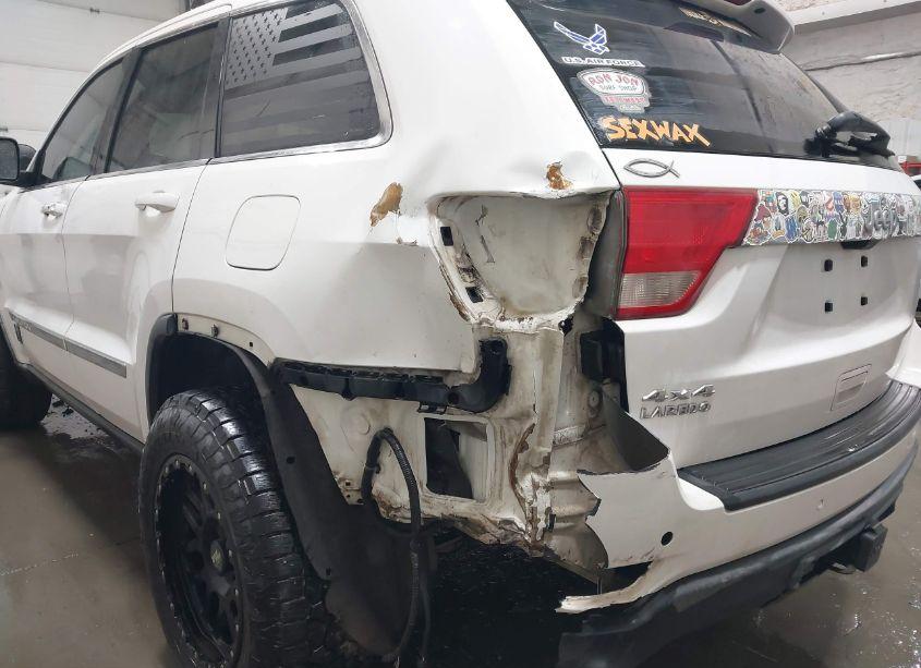 Photo 6 of 2013 Jeep Grand CHEROKEE LAREDO (VIN 1C4RJFAG3DC536741)