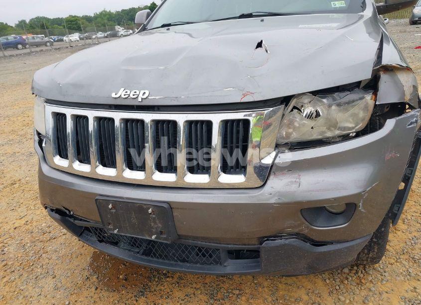 Photo 6 of 2013 Jeep Grand CHEROKEE LAREDO (VIN 1C4RJFAG3DC556035)