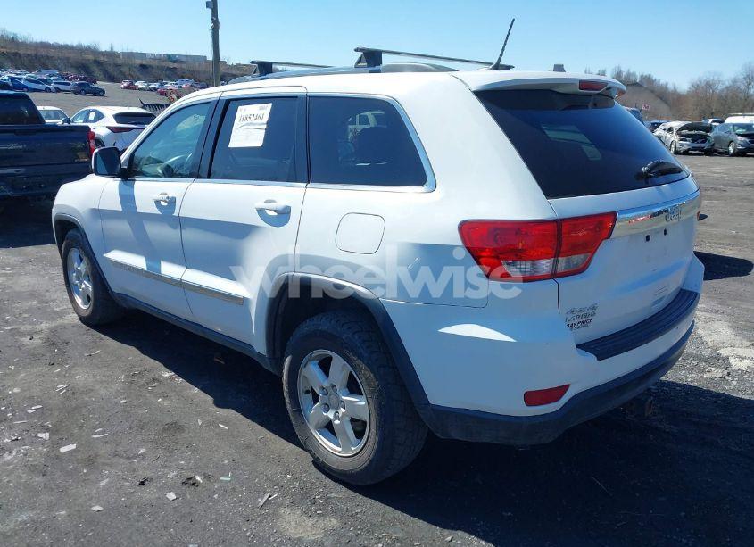Photo 3 of 2013 Jeep Grand CHEROKEE LAREDO (VIN 1C4RJFAG3DC567410)