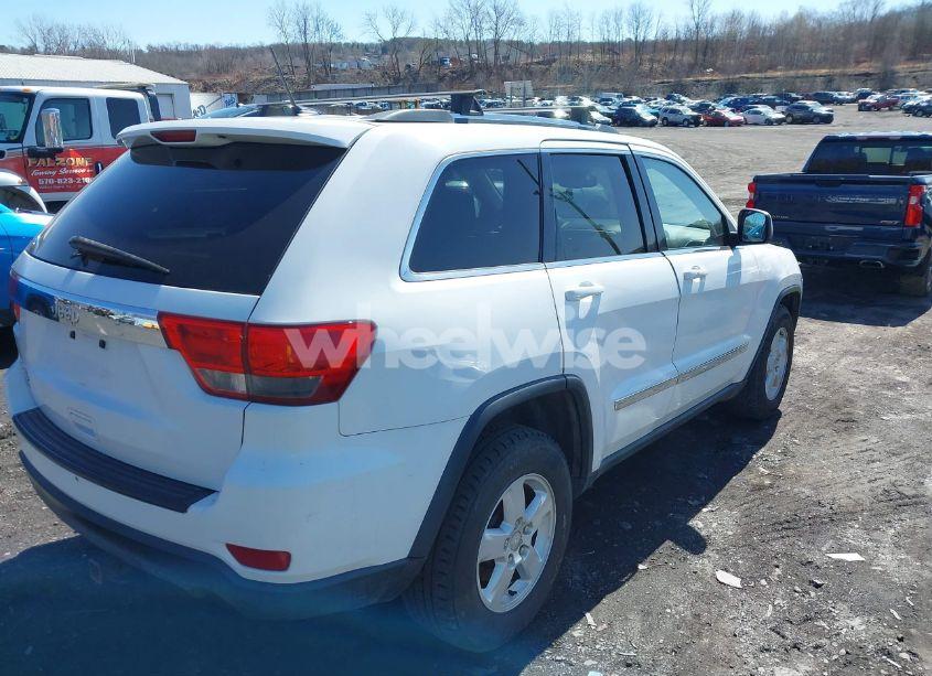 Photo 4 of 2013 Jeep Grand CHEROKEE LAREDO (VIN 1C4RJFAG3DC567410)