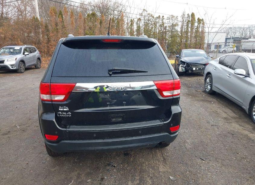 Photo 16 of 2013 Jeep Grand CHEROKEE LAREDO (VIN 1C4RJFAG3DC583686)