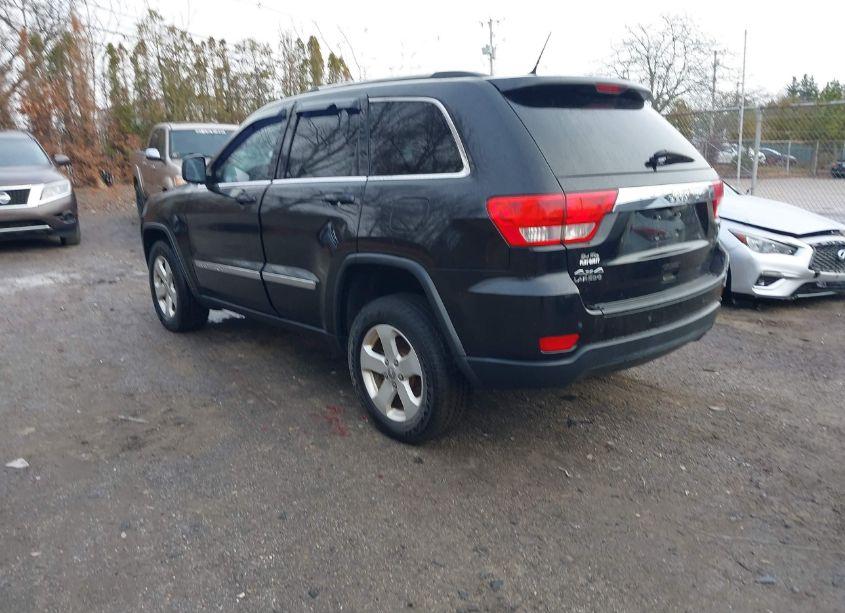 Photo 3 of 2013 Jeep Grand CHEROKEE LAREDO (VIN 1C4RJFAG3DC583686)