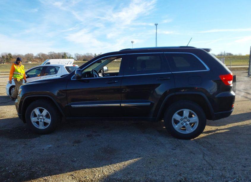 Photo 14 of 2013 Jeep Grand CHEROKEE LAREDO (VIN 1C4RJFAG3DC583901)