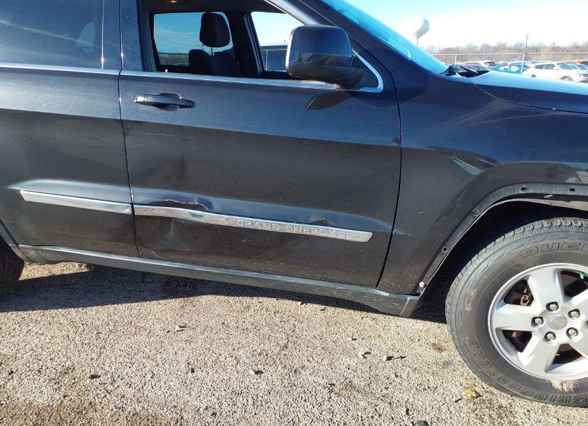 Photo 18 of 2013 Jeep Grand CHEROKEE LAREDO (VIN 1C4RJFAG3DC583901)