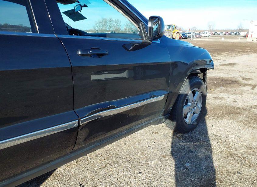 Photo 19 of 2013 Jeep Grand CHEROKEE LAREDO (VIN 1C4RJFAG3DC583901)
