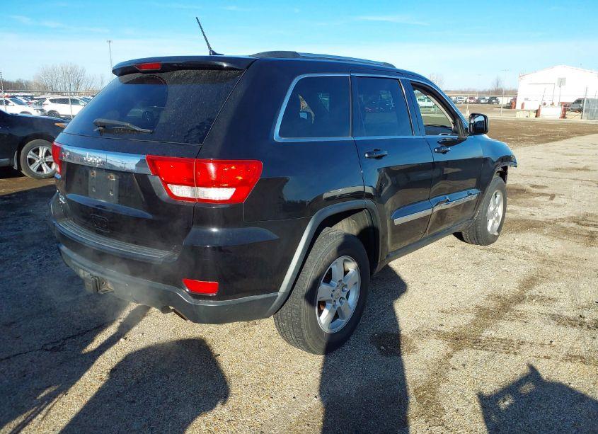 Photo 4 of 2013 Jeep Grand CHEROKEE LAREDO (VIN 1C4RJFAG3DC583901)