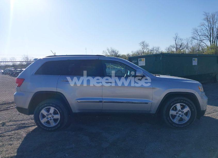 Photo 13 of 2013 Jeep Grand CHEROKEE LAREDO (VIN 1C4RJFAG3DC586667)