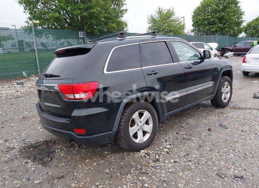 Photo 4 of 2013 Jeep Grand CHEROKEE LAREDO (VIN 1C4RJFAG3DC609784)