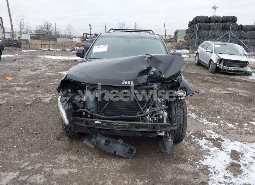 Photo 12 of 2013 Jeep Grand CHEROKEE LAREDO (VIN 1C4RJFAG3DC610191)