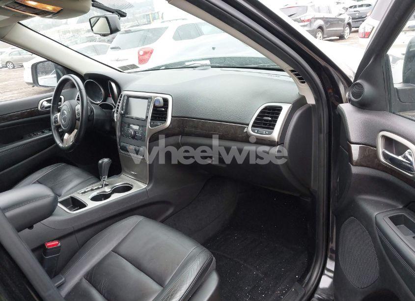 Photo 5 of 2013 Jeep Grand CHEROKEE LAREDO (VIN 1C4RJFAG3DC610191)