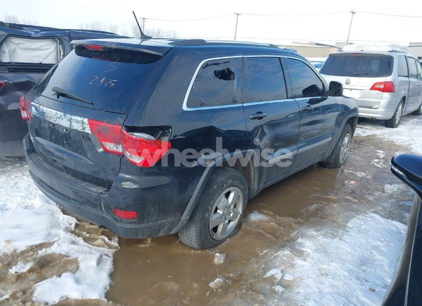 Photo 4 of 2013 Jeep Grand CHEROKEE LAREDO (VIN 1C4RJFAG3DC631039)