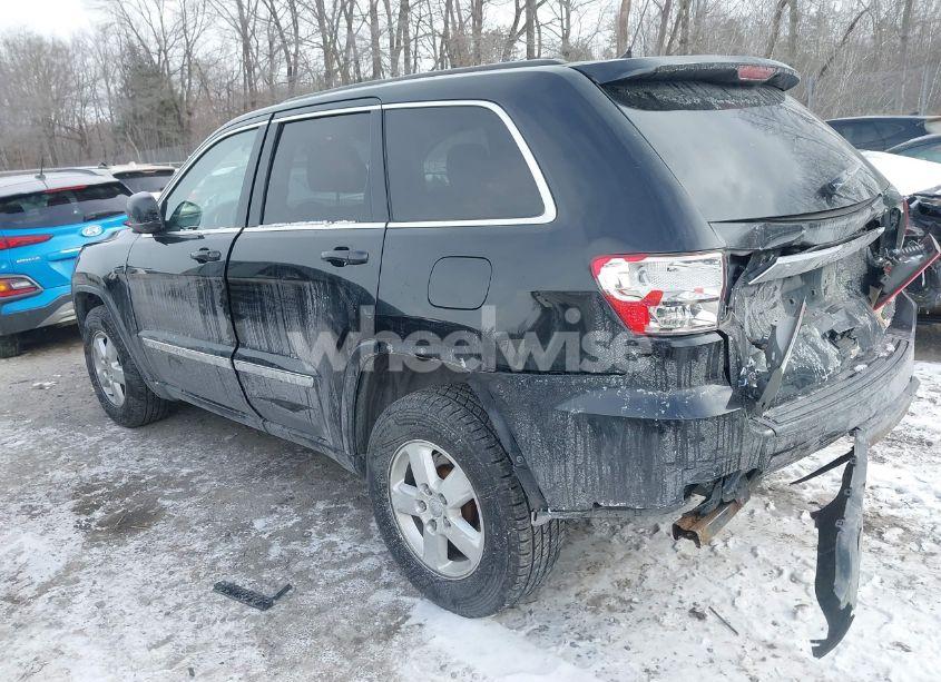 Photo 3 of 2013 Jeep Grand CHEROKEE LAREDO (VIN 1C4RJFAG3DC653185)