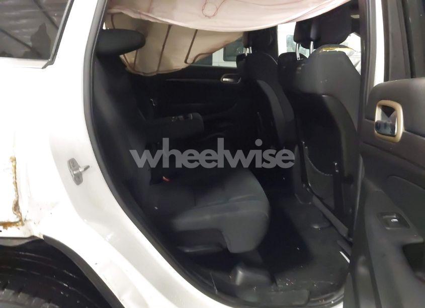 Photo 8 of 2014 Jeep Grand CHEROKEE LAREDO (VIN 1C4RJFAG3EC100831)