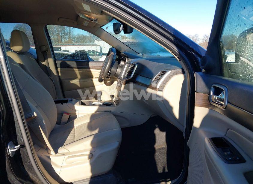 Photo 5 of 2014 Jeep Grand CHEROKEE LAREDO (VIN 1C4RJFAG3EC104913)