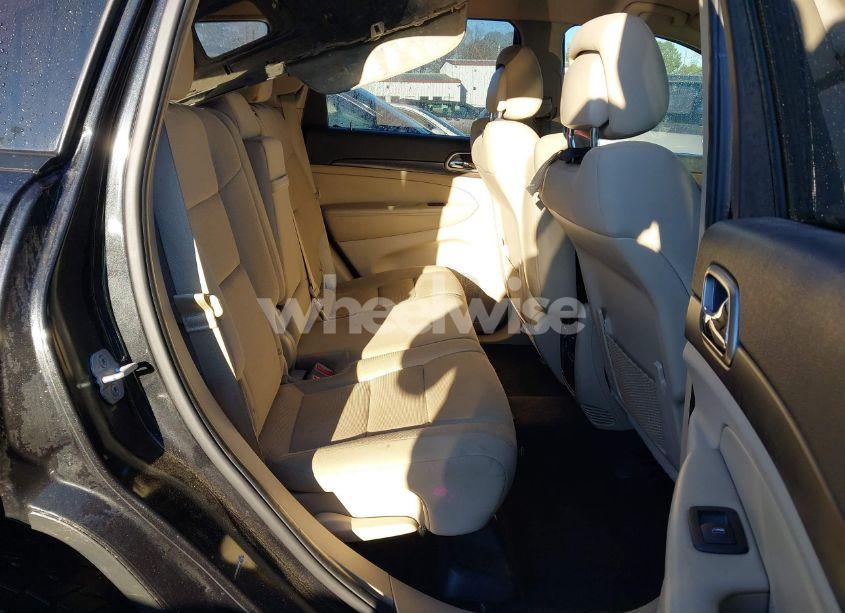 Photo 8 of 2014 Jeep Grand CHEROKEE LAREDO (VIN 1C4RJFAG3EC104913)