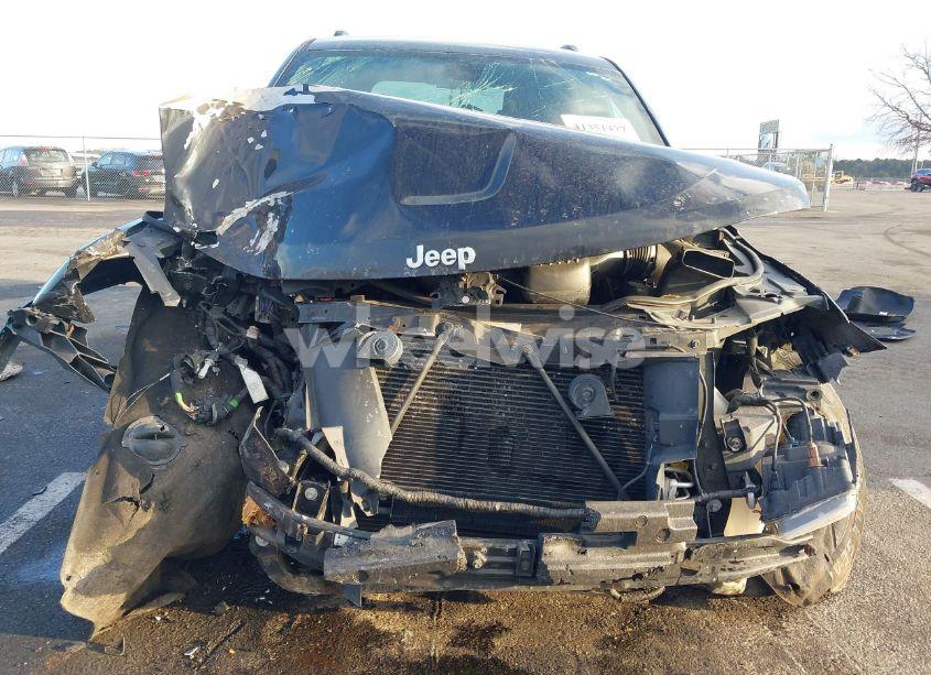 Photo 12 of 2015 Jeep Grand CHEROKEE LAREDO (VIN 1C4RJFAG3FC812497)