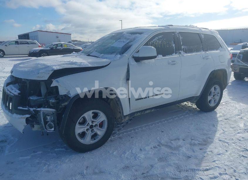 Photo 2 of 2015 Jeep Grand CHEROKEE LAREDO (VIN 1C4RJFAG3FC894120)