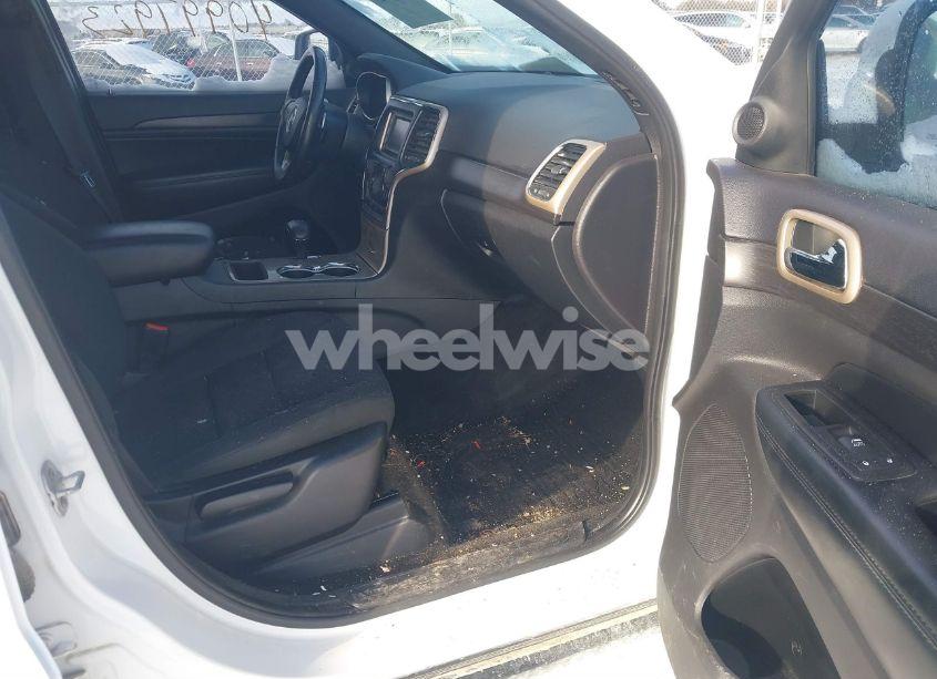 Photo 5 of 2015 Jeep Grand CHEROKEE LAREDO (VIN 1C4RJFAG3FC894120)