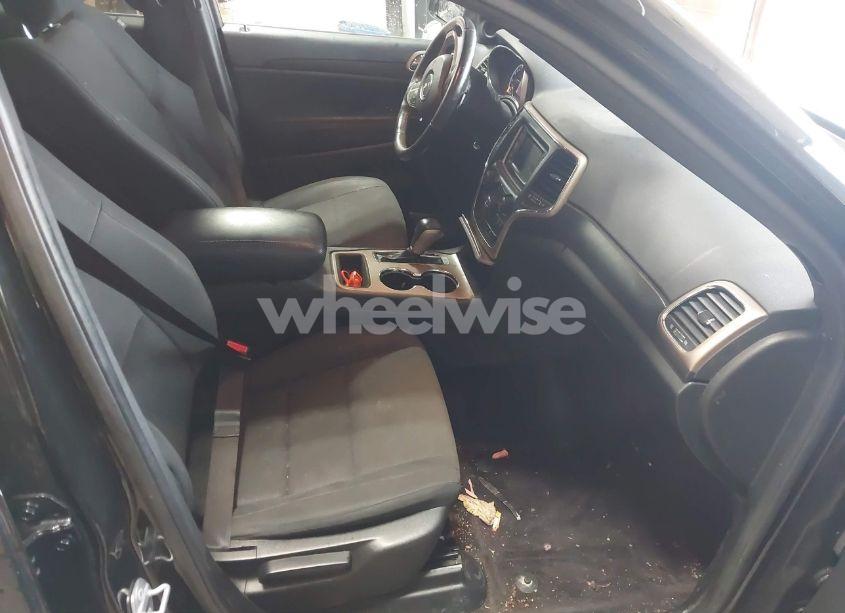 Photo 5 of 2016 Jeep Grand CHEROKEE LAREDO (VIN 1C4RJFAG3GC303866)