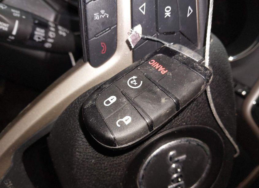 Photo 11 of 2016 Jeep Grand CHEROKEE LAREDO (VIN 1C4RJFAG3GC339184)