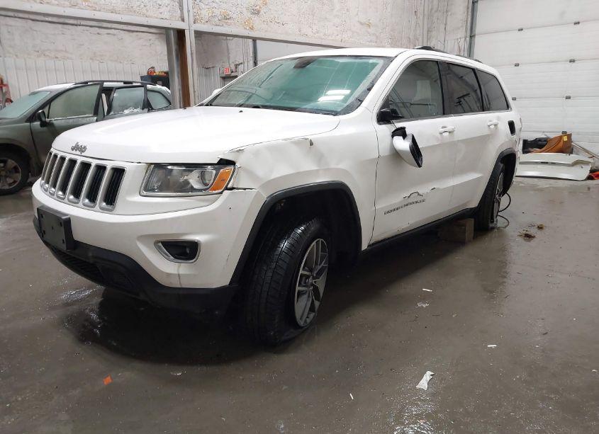 Photo 2 of 2016 Jeep Grand CHEROKEE LAREDO (VIN 1C4RJFAG3GC339184)