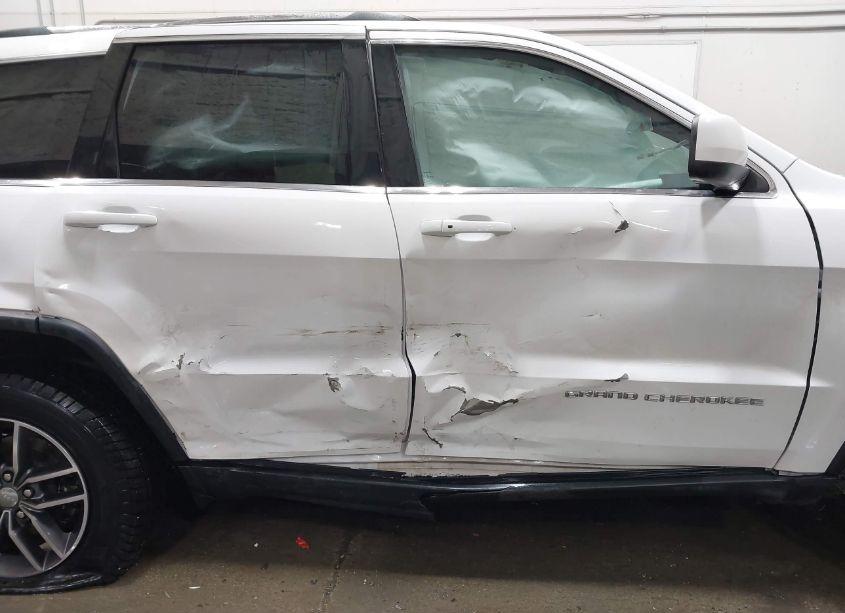 Photo 6 of 2016 Jeep Grand CHEROKEE LAREDO (VIN 1C4RJFAG3GC339184)