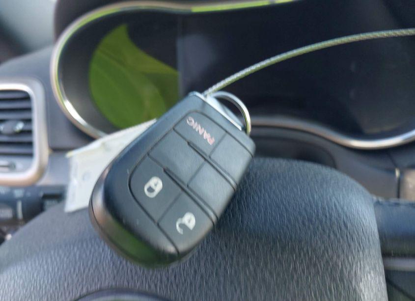 Photo 11 of 2016 Jeep Grand CHEROKEE LAREDO (VIN 1C4RJFAG3GC434151)