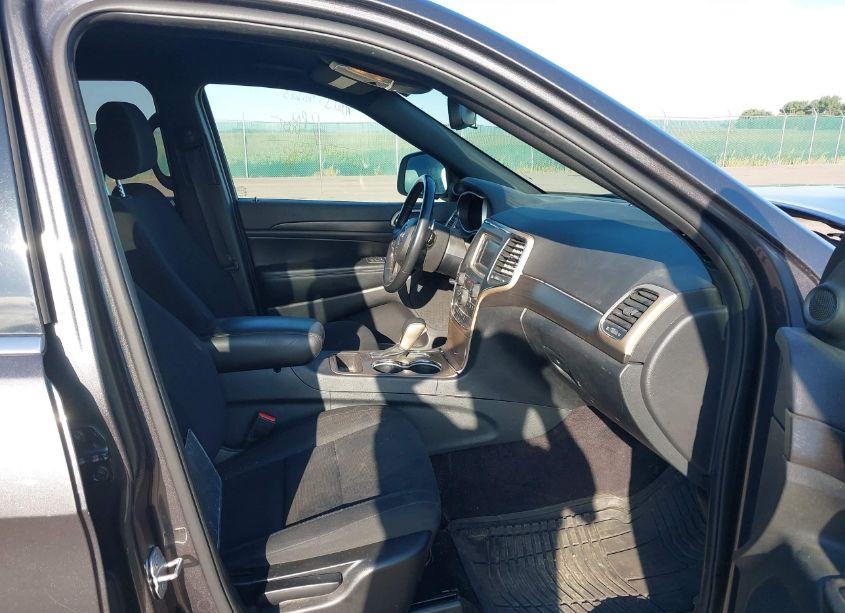 Photo 5 of 2016 Jeep Grand CHEROKEE LAREDO (VIN 1C4RJFAG3GC434151)