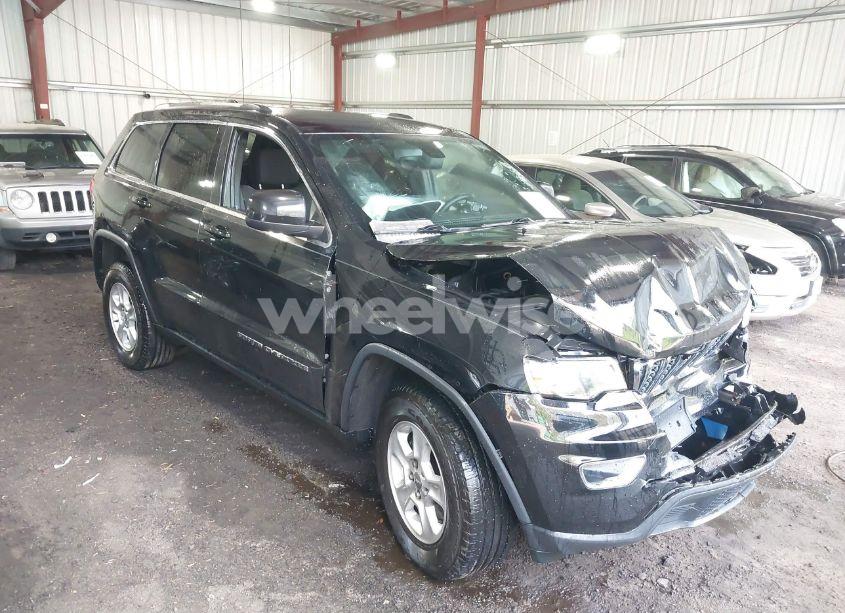 2017 Jeep Grand CHEROKEE LAREDO 4X4 (VIN 1C4RJFAG3HC624453) main photo