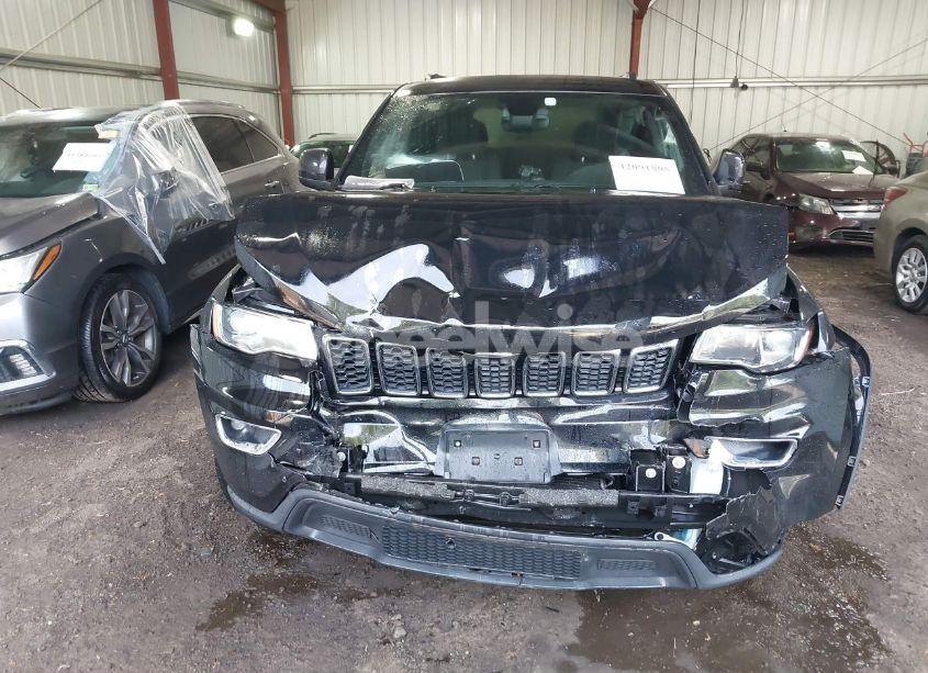 Photo 6 of 2017 Jeep Grand CHEROKEE LAREDO 4X4 (VIN 1C4RJFAG3HC624453)