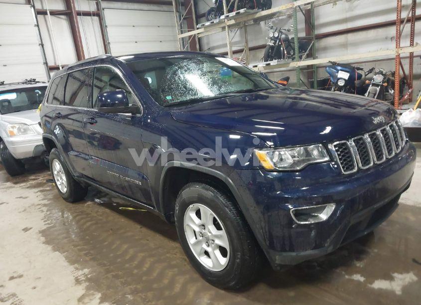 2017 Jeep Grand CHEROKEE LAREDO 4X4 (VIN 1C4RJFAG3HC675869) main photo