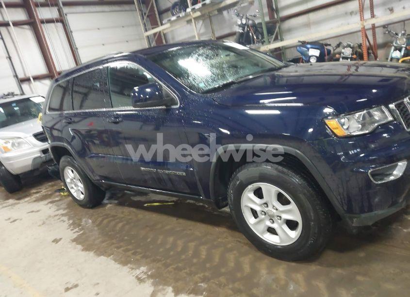 Photo 13 of 2017 Jeep Grand CHEROKEE LAREDO 4X4 (VIN 1C4RJFAG3HC675869)