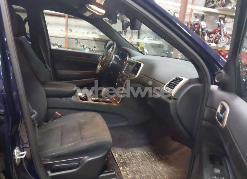 Photo 5 of 2017 Jeep Grand CHEROKEE LAREDO 4X4 (VIN 1C4RJFAG3HC675869)