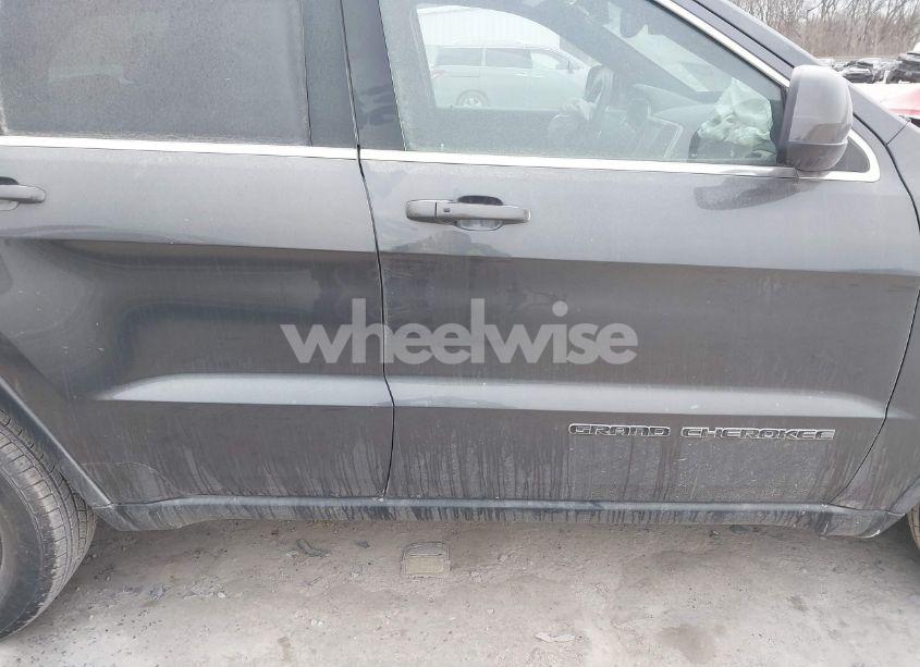 Photo 13 of 2017 Jeep Grand CHEROKEE LAREDO 4X4 (VIN 1C4RJFAG3HC742986)