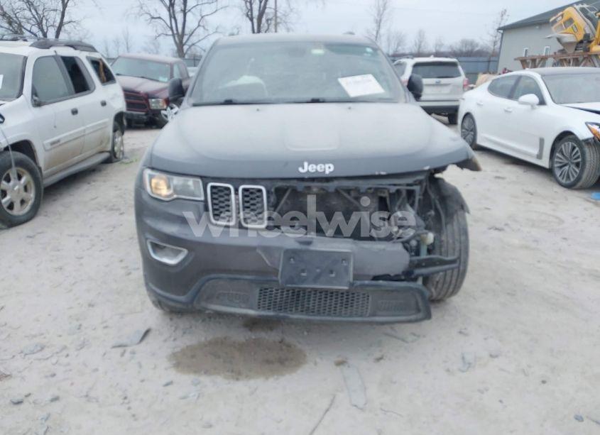 Photo 6 of 2017 Jeep Grand CHEROKEE LAREDO 4X4 (VIN 1C4RJFAG3HC742986)