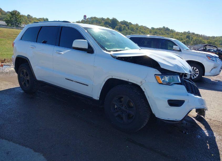 2017 Jeep Grand CHEROKEE LAREDO 4X4 (VIN 1C4RJFAG3HC912067) main photo