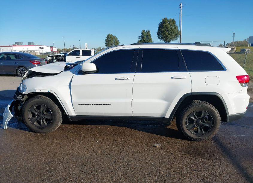 Photo 14 of 2017 Jeep Grand CHEROKEE LAREDO 4X4 (VIN 1C4RJFAG3HC912067)