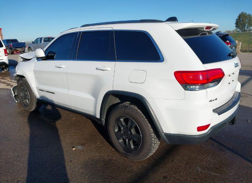 Photo 3 of 2017 Jeep Grand CHEROKEE LAREDO 4X4 (VIN 1C4RJFAG3HC912067)