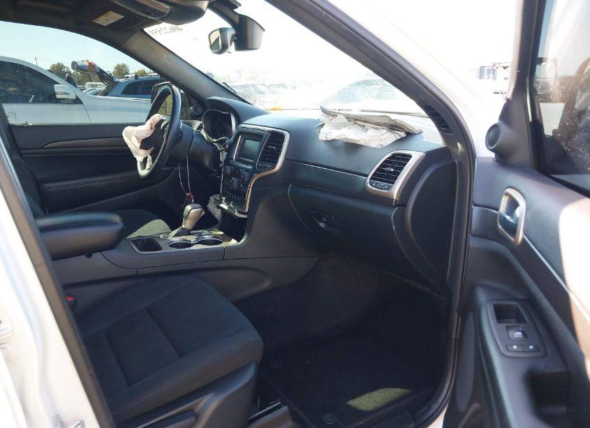 Photo 5 of 2017 Jeep Grand CHEROKEE LAREDO 4X4 (VIN 1C4RJFAG3HC912067)