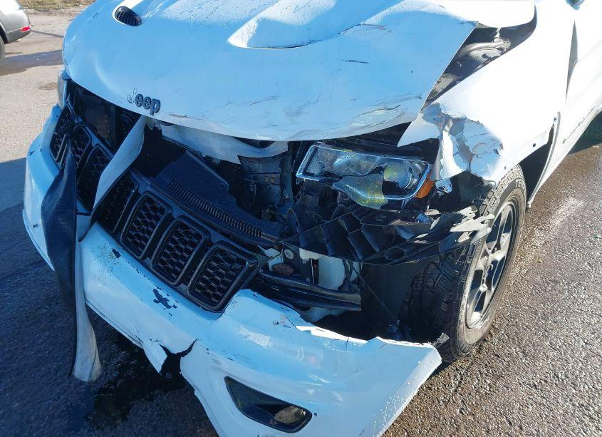 Photo 6 of 2017 Jeep Grand CHEROKEE LAREDO 4X4 (VIN 1C4RJFAG3HC912067)