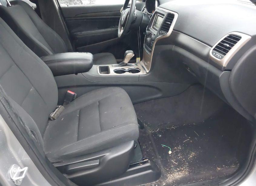 Photo 5 of 2017 Jeep Grand CHEROKEE LAREDO 4X4 (VIN 1C4RJFAG3HC962855)