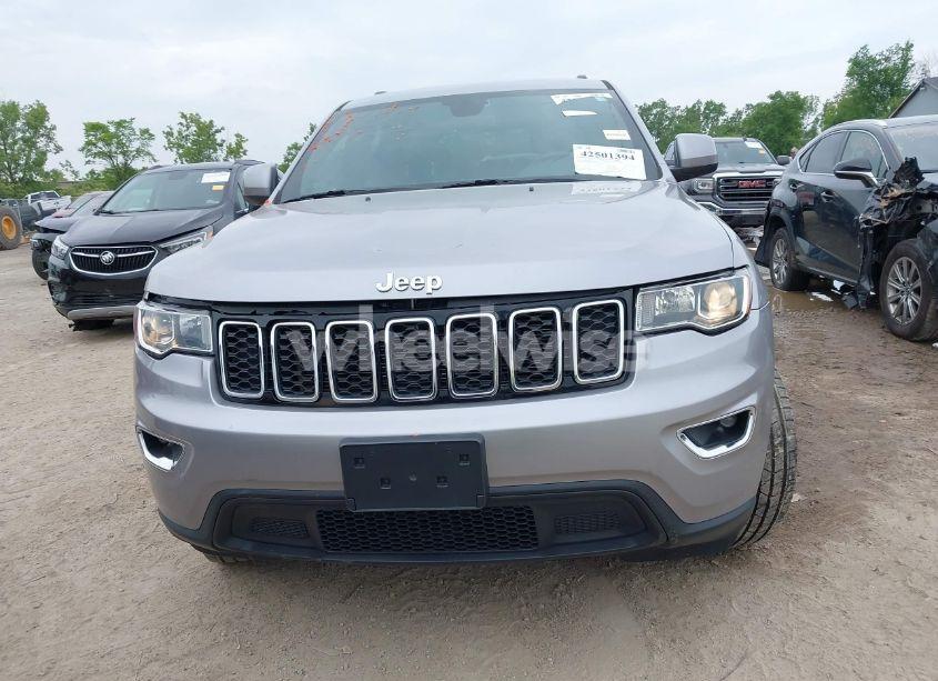 Photo 12 of 2017 Jeep Grand CHEROKEE LAREDO 4X4 (VIN 1C4RJFAG3HC963309)