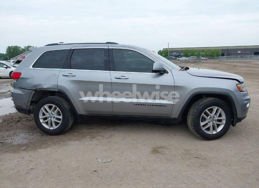 Photo 13 of 2017 Jeep Grand CHEROKEE LAREDO 4X4 (VIN 1C4RJFAG3HC963309)