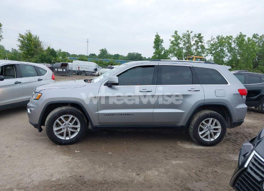 Photo 14 of 2017 Jeep Grand CHEROKEE LAREDO 4X4 (VIN 1C4RJFAG3HC963309)