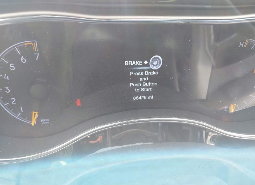 Photo 7 of 2018 Jeep Grand CHEROKEE LAREDO E 4X4 (VIN 1C4RJFAG3JC166337)