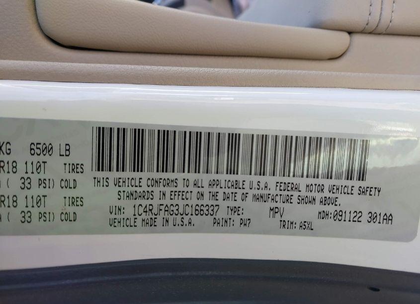 Photo 9 of 2018 Jeep Grand CHEROKEE LAREDO E 4X4 (VIN 1C4RJFAG3JC166337)