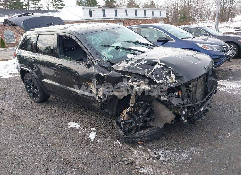 2018 Jeep Grand CHEROKEE ALTITUDE 4X4 (VIN 1C4RJFAG3JC273324) main photo