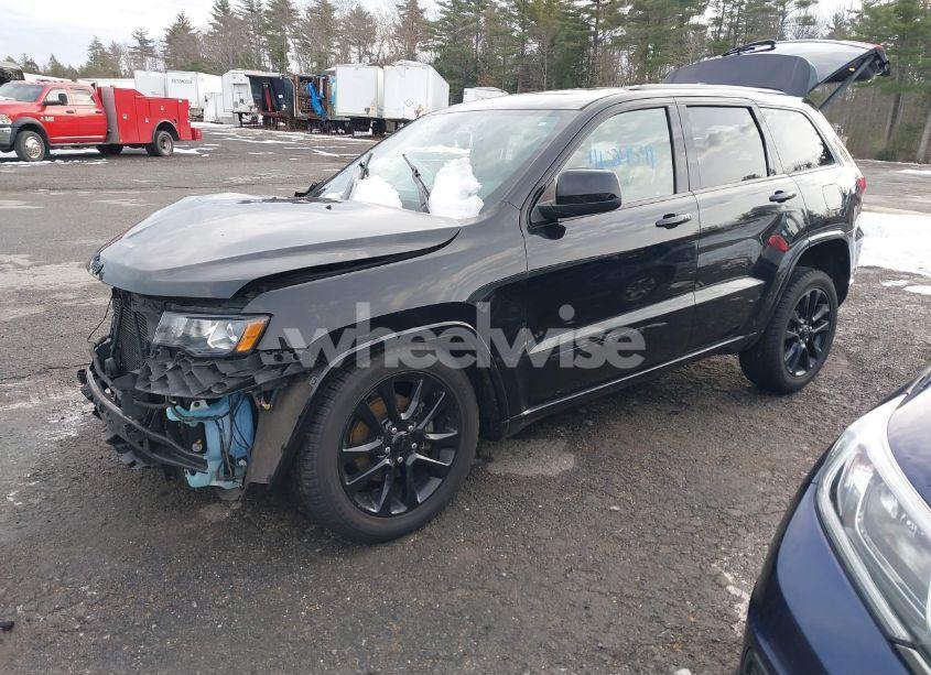 Photo 2 of 2018 Jeep Grand CHEROKEE ALTITUDE 4X4 (VIN 1C4RJFAG3JC273324)